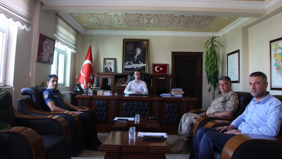 Kaymakamımız Sayın Mehmet GÖZE başkanlığında İlçe Sınav Güvenlik Değerlendirme toplantısı yapıldı.