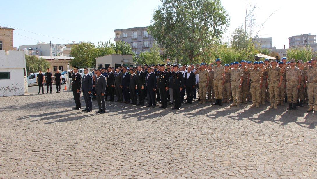 19 Eylül Gaziler Günü münasebetiyle Kaymakamımız Sayın Ökkeş Furkan KARAKURT ile Belediye Başkanı Selahattin AKTUĞ Atatürk Anıtı'na çelenk sundu.